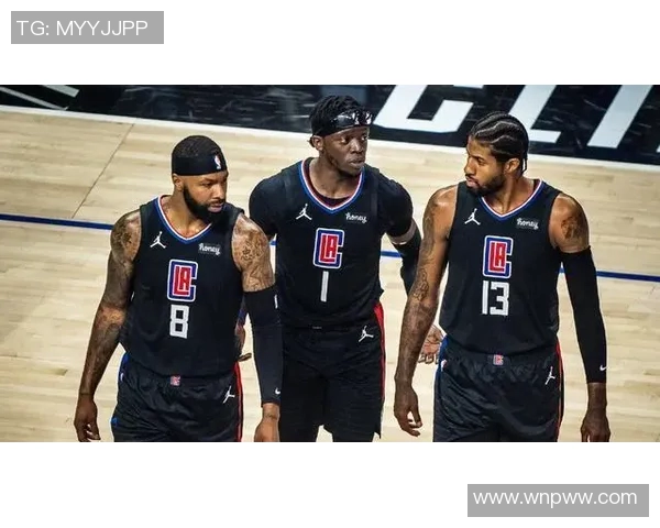 快船队全队齐心合力，勇夺西部冠军